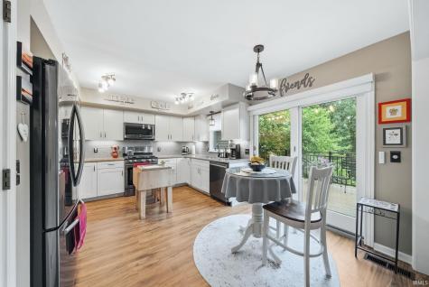 2522 E Saint Thomas Point Fort Wayne IN 46815