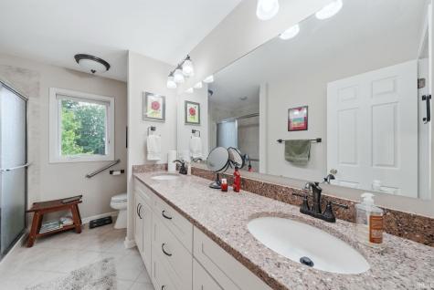 2522 E Saint Thomas Point Fort Wayne IN 46815