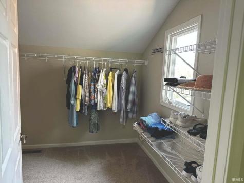 2522 E Saint Thomas Point Fort Wayne IN 46815