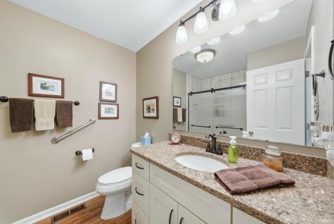 2522 E Saint Thomas Point Fort Wayne IN 46815