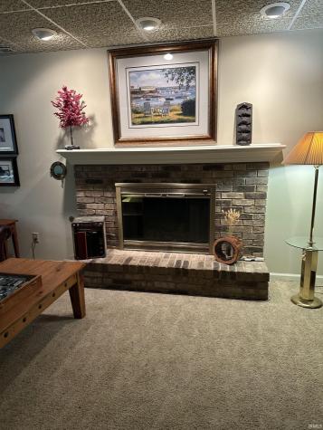 2522 E Saint Thomas Point Fort Wayne IN 46815