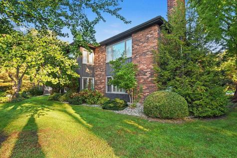732 Riverside Court South Bend IN 46616