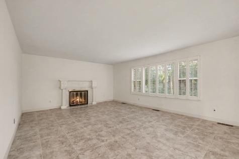 732 Riverside Court South Bend IN 46616