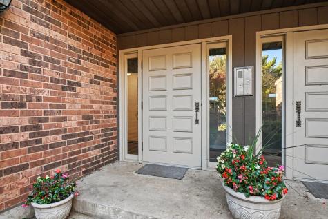 732 Riverside Court South Bend IN 46616