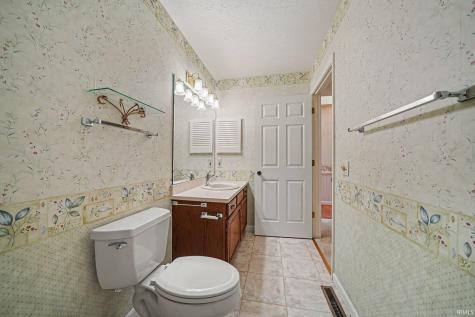 5814 Aberdeen Drive South Bend IN 46614