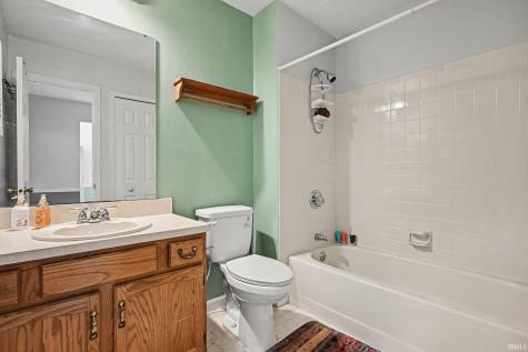 2007 E Farnsworth Drive South Bend IN 46614