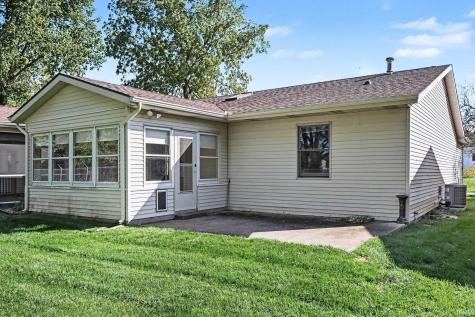 2007 E Farnsworth Drive South Bend IN 46614