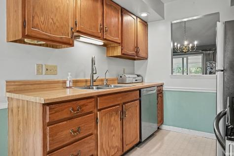 2007 E Farnsworth Drive South Bend IN 46614