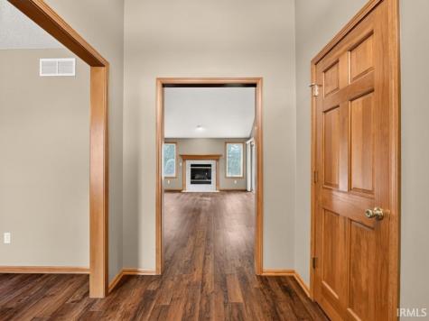918 Falcon Creek Parkway Fort Wayne IN 46845