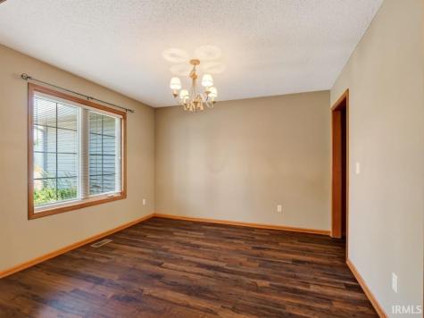 918 Falcon Creek Parkway Fort Wayne IN 46845
