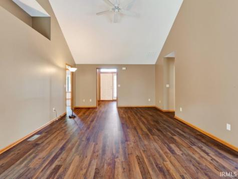 918 Falcon Creek Parkway Fort Wayne IN 46845