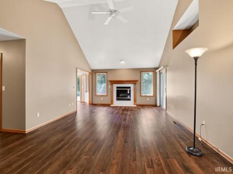 918 Falcon Creek Parkway Fort Wayne IN 46845