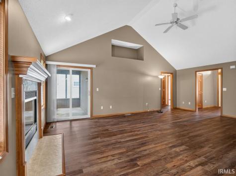 918 Falcon Creek Parkway Fort Wayne IN 46845
