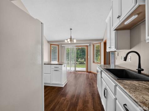 918 Falcon Creek Parkway Fort Wayne IN 46845