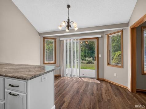 918 Falcon Creek Parkway Fort Wayne IN 46845