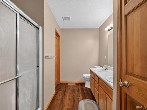 918 Falcon Creek Parkway Fort Wayne IN 46845