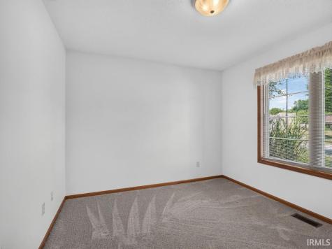 918 Falcon Creek Parkway Fort Wayne IN 46845