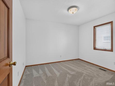 918 Falcon Creek Parkway Fort Wayne IN 46845
