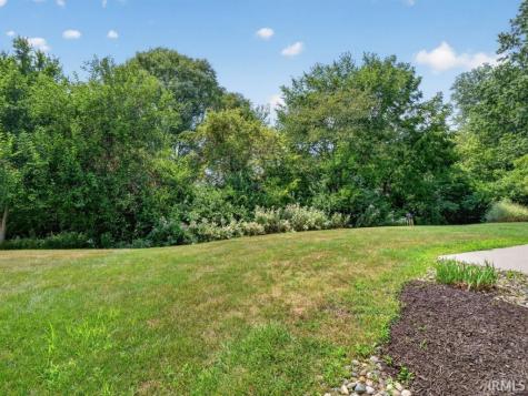 918 Falcon Creek Parkway Fort Wayne IN 46845