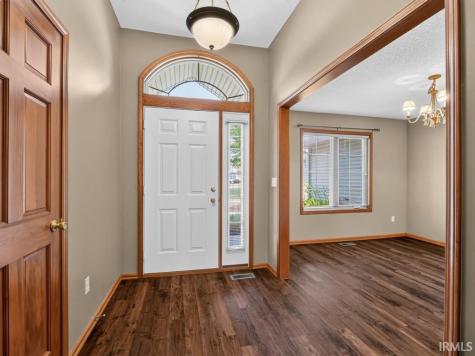 918 Falcon Creek Parkway Fort Wayne IN 46845