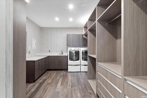 202 W Berry Street Fort Wayne IN 46802
