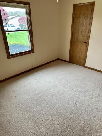 1548 E Kammerer Road Kendallville IN 46755