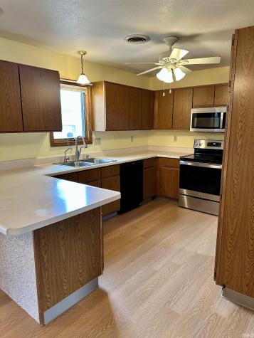 1548 E Kammerer Road Kendallville IN 46755