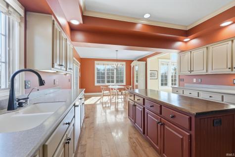 12015 Sycamore Lakes Court Fort Wayne IN 46814