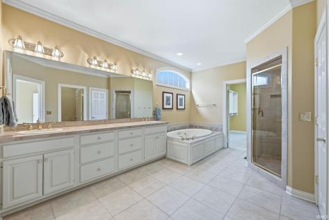 12015 Sycamore Lakes Court Fort Wayne IN 46814