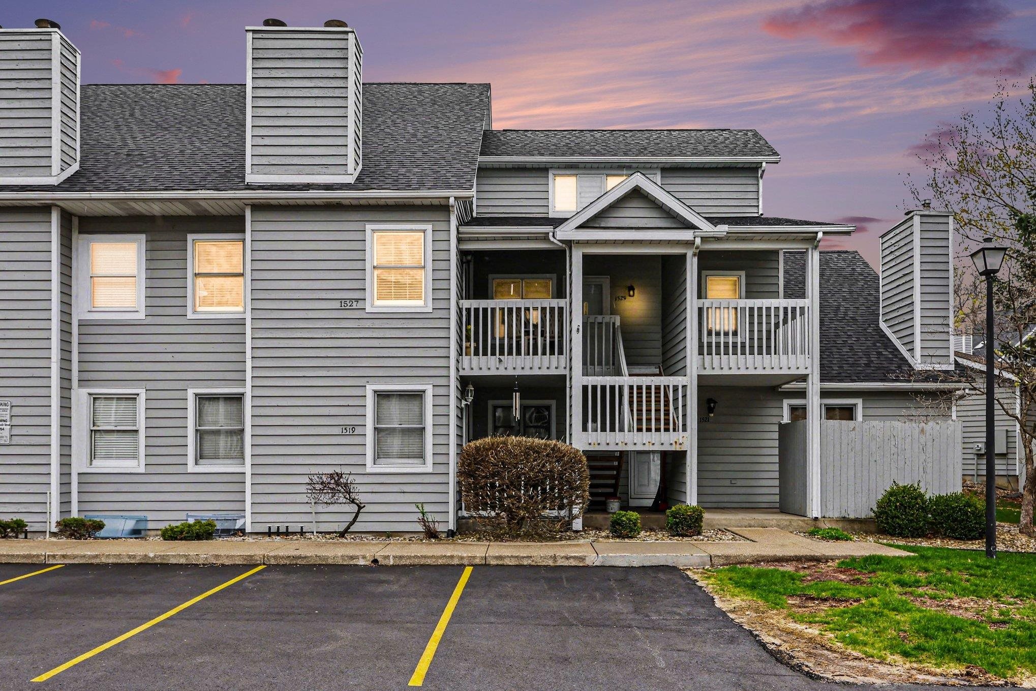 1527 N Oakhill Drive South Bend IN 46637