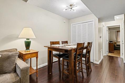 1527 N Oakhill Drive South Bend IN 46637