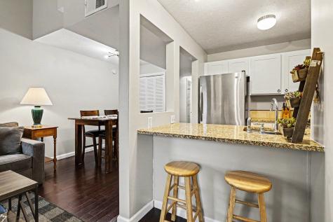 1527 N Oakhill Drive South Bend IN 46637