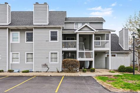1527 N Oakhill Drive South Bend IN 46637