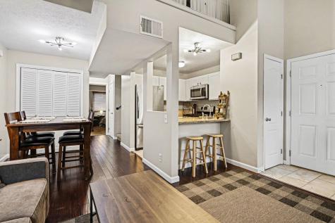 1527 N Oakhill Drive South Bend IN 46637
