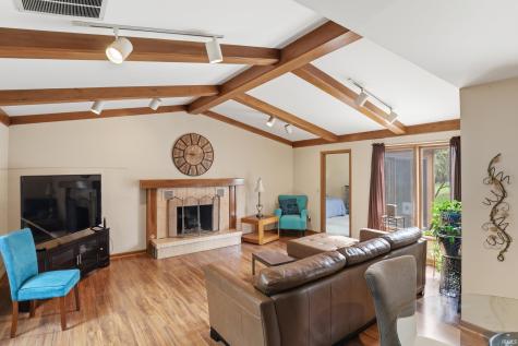 9715 Woodland Ridge East Fort Wayne IN 46804