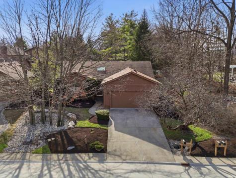 9715 Woodland Ridge East Fort Wayne IN 46804