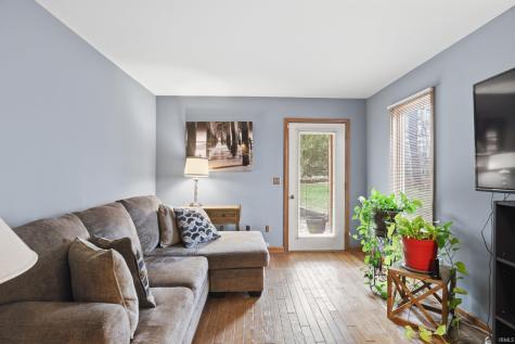 9715 Woodland Ridge East Fort Wayne IN 46804