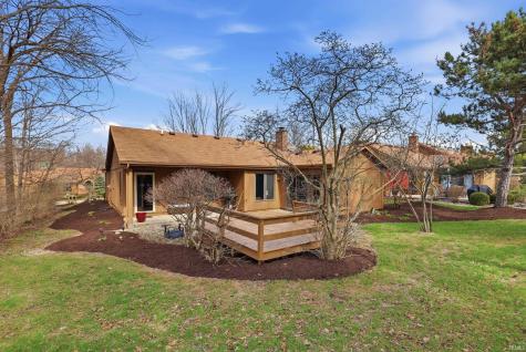 9715 Woodland Ridge East Fort Wayne IN 46804