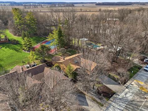 9715 Woodland Ridge East Fort Wayne IN 46804