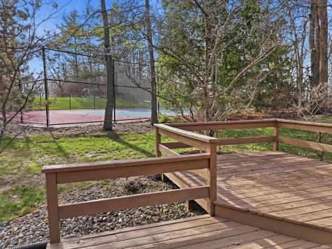 9715 Woodland Ridge East Fort Wayne IN 46804