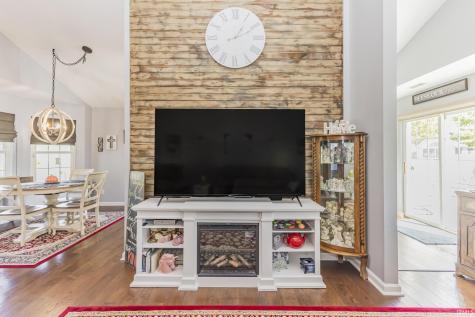 4908 W Churchill Court Muncie IN 47304
