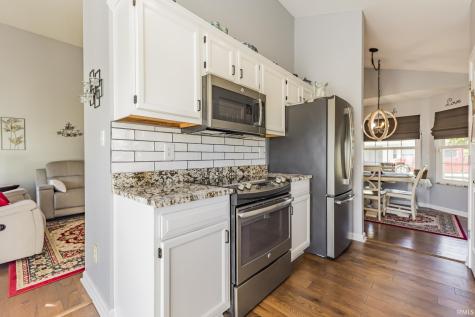 4908 W Churchill Court Muncie IN 47304