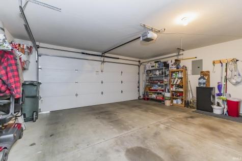 4908 W Churchill Court Muncie IN 47304