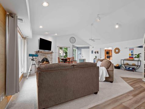 10660 N Southshore Drive Syracuse IN 46567