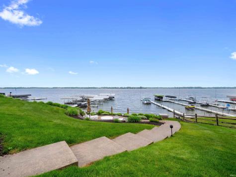 10660 N Southshore Drive Syracuse IN 46567