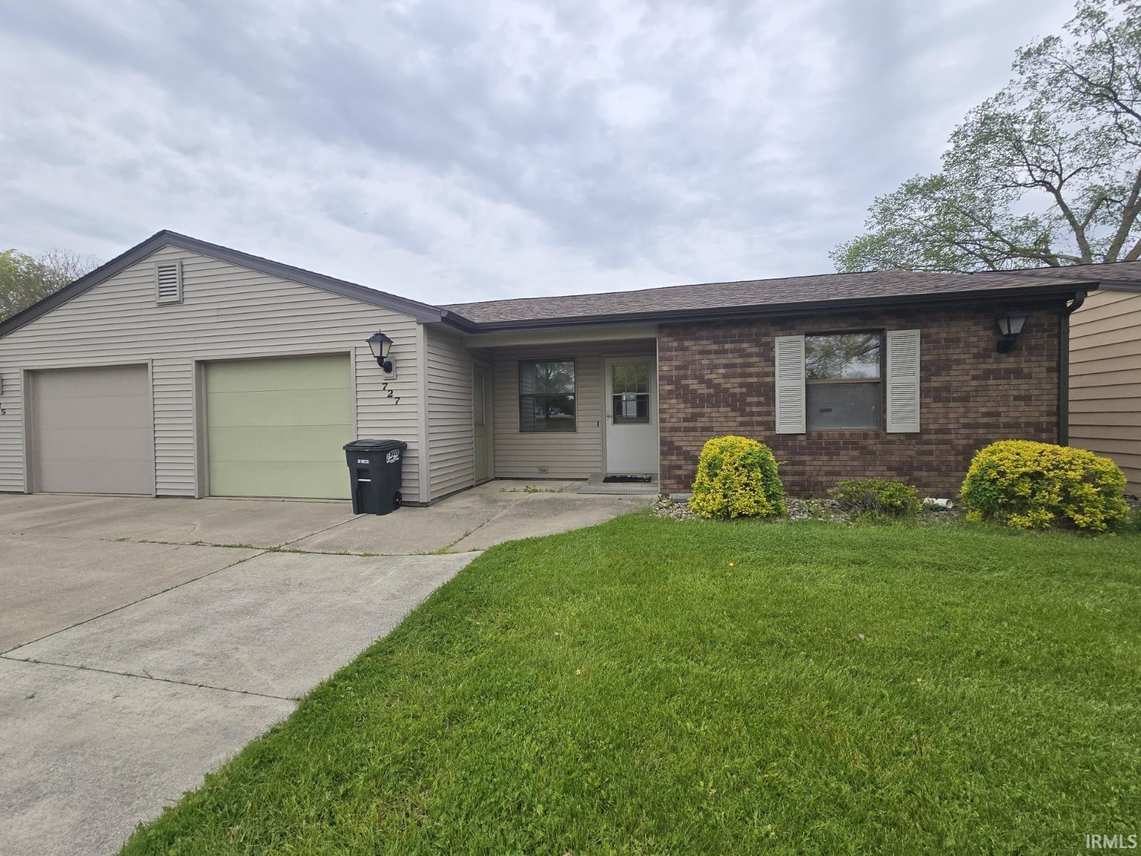 727 Riley Road Kendallville IN 46755