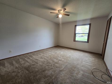 727 Riley Road Kendallville IN 46755