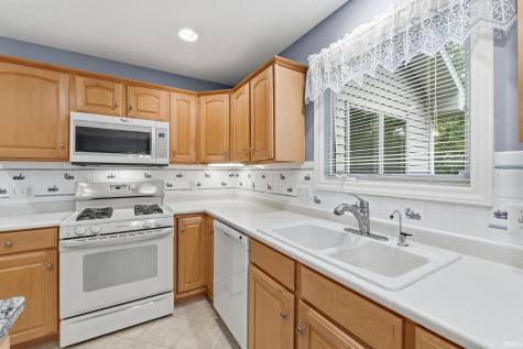 9415 Craig's Cove Fort Wayne IN 46804