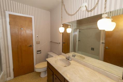 2711 Northside Unit C Boulevard South Bend IN 46615