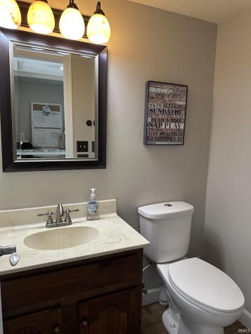 1725 Colonial Drive Rochester IN 46975